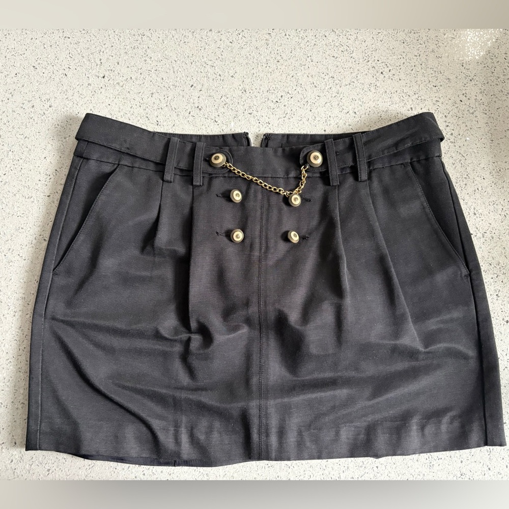 BCBGMAXAZRIA Black Skirt w/ Chain Detail and Buttons - Size 6 EUC